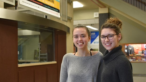 Deux étudiantes du Collège de Valleyfield s'envoleront vers la Thaïlande