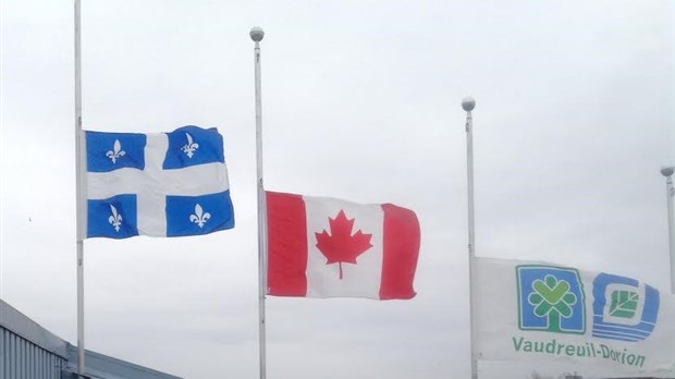 Attentat: Vaudreuil-Dorion met ses drapeaux en berne