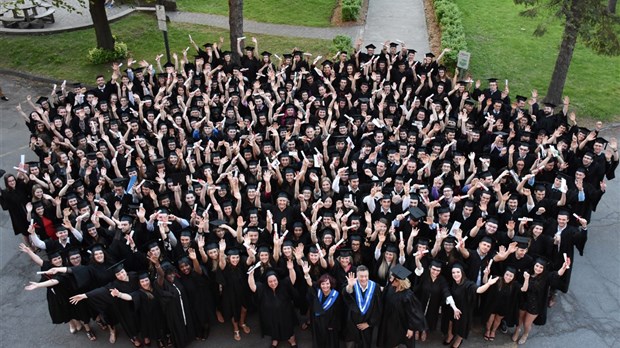 Le Collège de Valleyfield célèbre ses diplômés