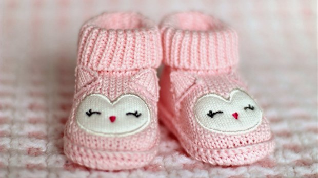 Vente de vêtements neufs pour enfants au profit de l'Actuel