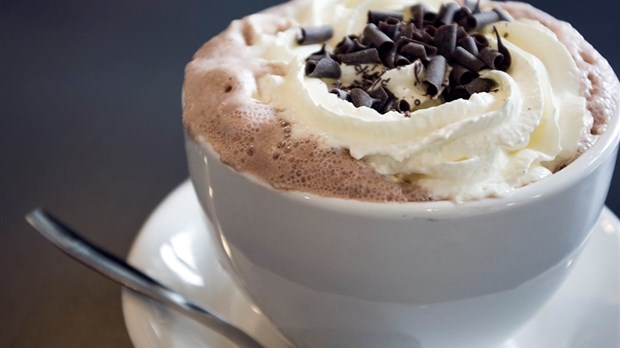 Mettez à jour votre curriculum vitæ tout en sirotant un chocolat chaud