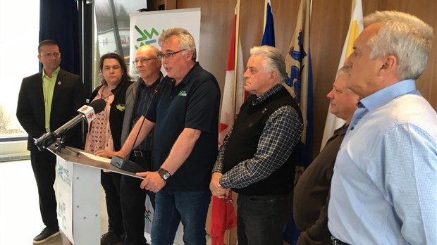 « Est-ce que le gouvernement peut prendre action pour permettre aux municipalités de faire leur travail sur le terrain? » - Patrick Bousez