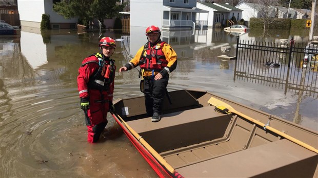 Les pompiers de Pincourt en renfort à Sainte-Marthe-sur-le-Lac