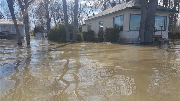 Inondations : des citoyens se mobilisent pour ouvrir la discussion