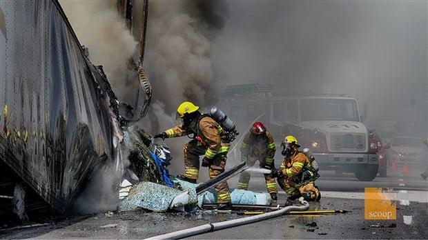 Congestion importante sur l'autoroute 20 à la suite d'un incendie 