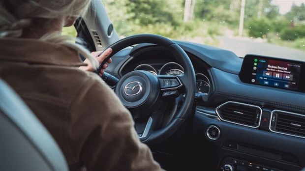 Faites l'essai d'une mazda pour l'École primaire Harwood