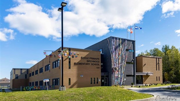 Fermeture des établissements de la Commission scolaire Lester B. Pearson 
