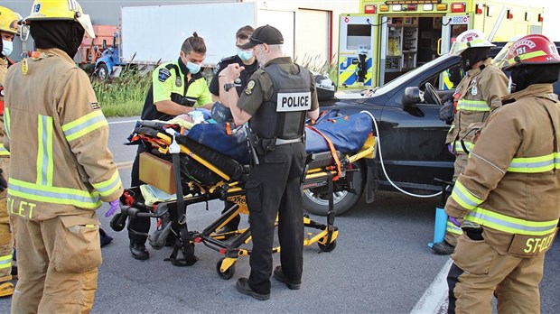 Un délit de fuite cause des blessures à un automobiliste