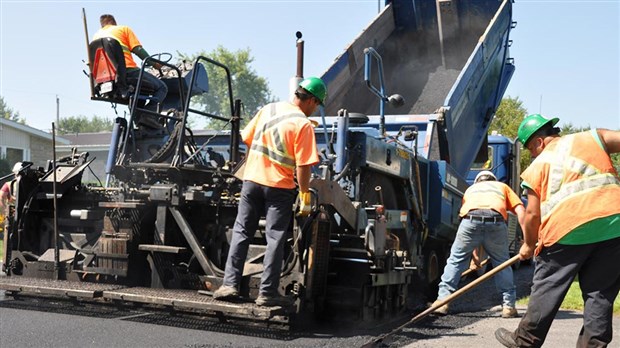 Pavage de la 3e Avenue à Saint-Zotique ce mercredi 