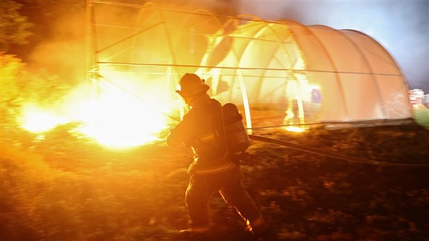 Incendie au Collège des douanes de Rigaud