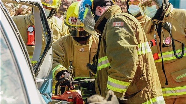 Des nouvelles pinces de désincarcération pour les pompiers de Saint-Urbain-Premier 