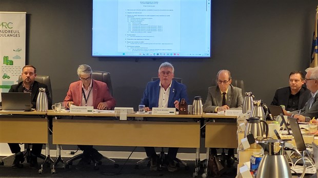 Plateforme de compostage: les citoyens se font nombreux à la séance de la MRC