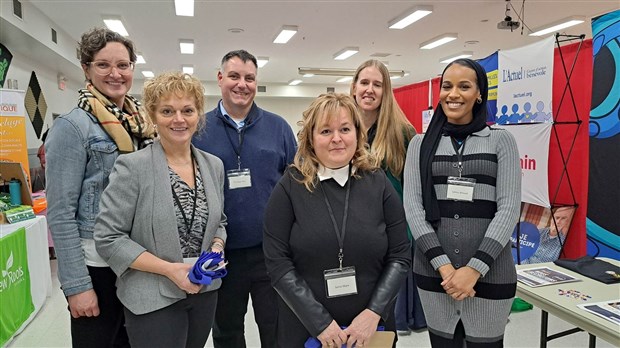 Les visiteurs au rendez-vous lors du Salon de l'emploi de Vaudreuil-Soulanges 