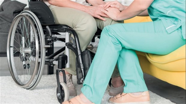 Marilyne Picard invite les personnes vivant avec un handicap à réaliser un stage d’une journée en entreprise