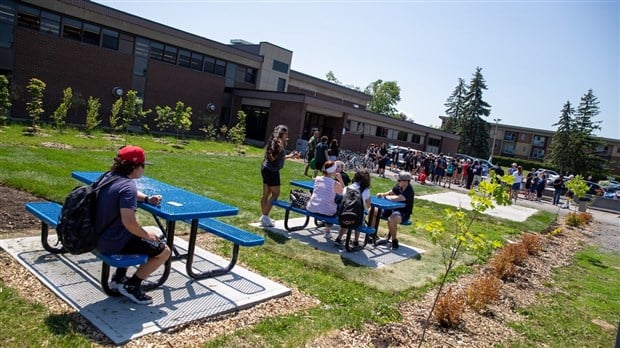 A new recreation area at Cité-des-Jeunes high school    