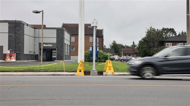 Une nouvelle borne de recharge électrique aménagée à Vaudreuil-Dorion 