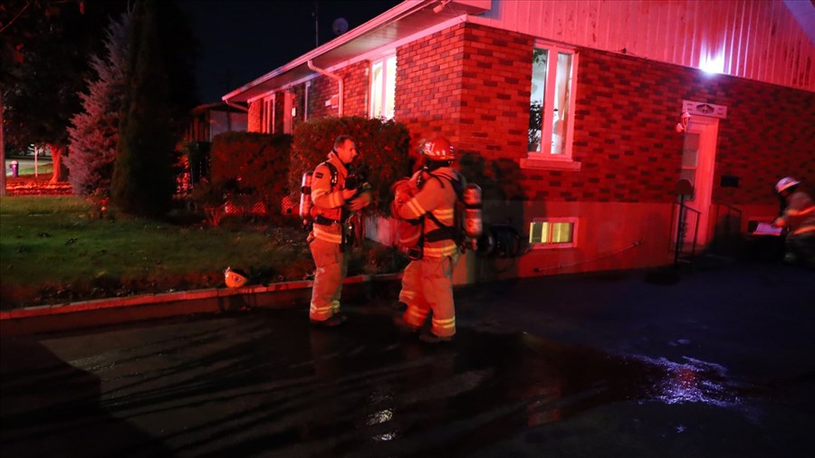 Des aliments oubliés sur la cuisinière conduisent les pompiers sur la rue Panet 