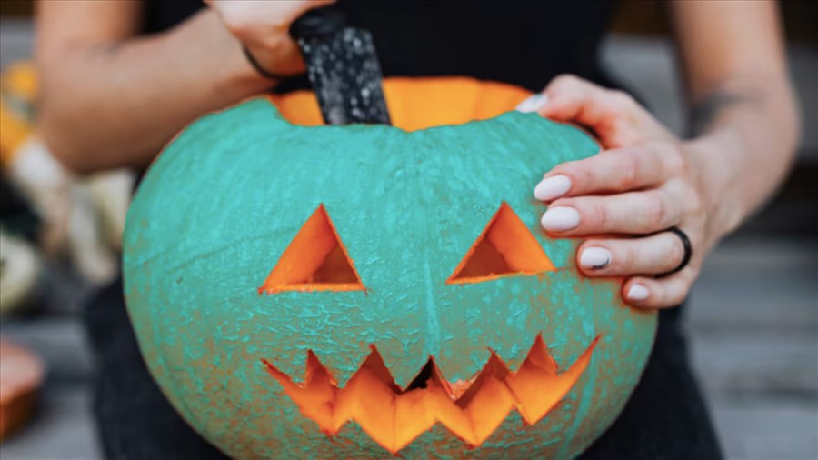 Halloween: que signifient les citrouilles turquoises? 