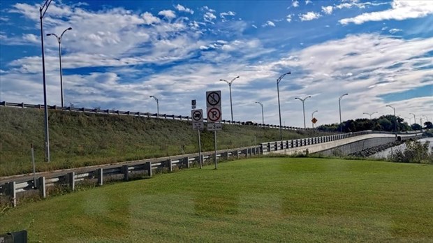 Travaux sur la voie de droite du pont Monseigneur-Langlois