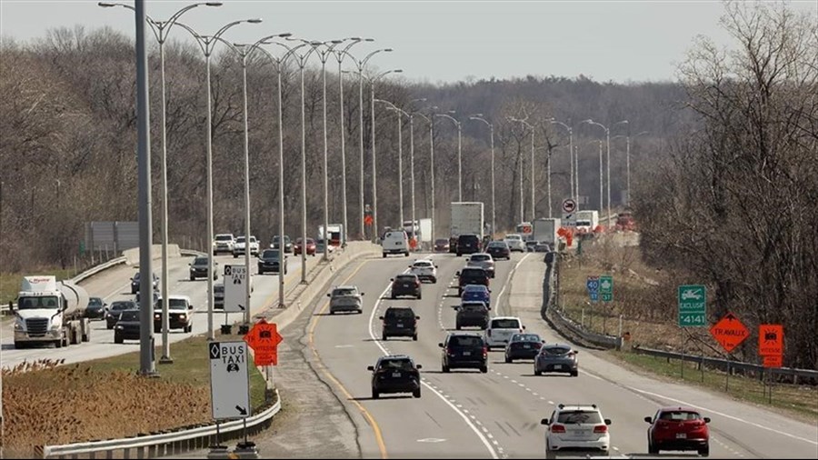 Opening of a roadside for buses on Highway 40  