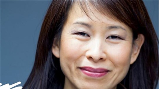 La romancière Kim Thuy en visite à Saint-Lazare le 28 novembre 