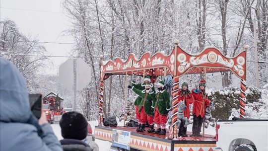 Santa Claus and his magical procession arrive in Saint-Zotique this Saturday   