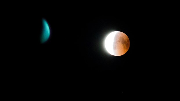 Vaudreuil-Dorion : distribution gratuite de lunettes pour l'éclipse solaire