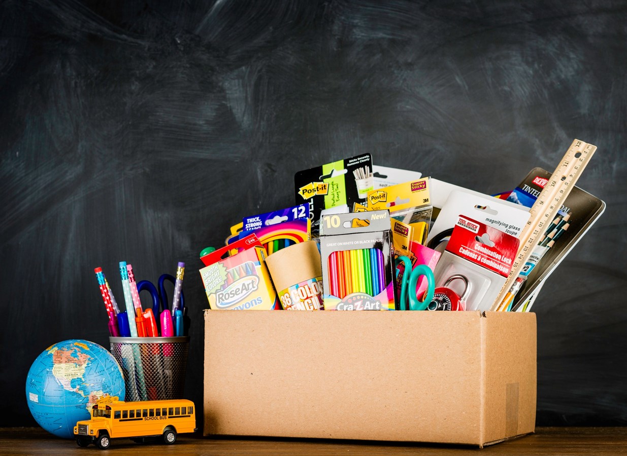 Collecte de matériel scolaire réutilisable à Rigaud à l'aube de la fin ...