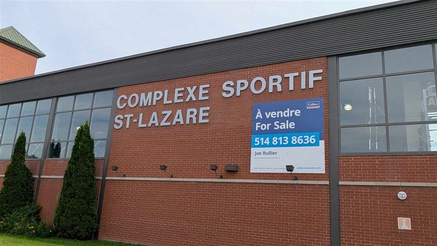 Complexe sportif de Saint-Lazare up for sale