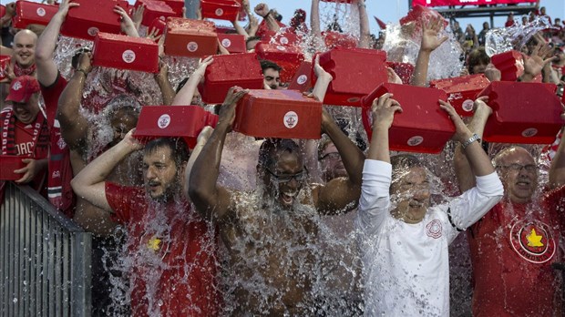 Dix ans plus tard, le «Ice Bucket Challenge» a fait avancer la recherche pour la SLA