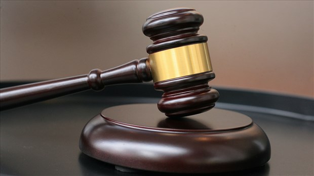 Importation et trafic d'armes: Stacy St-Pierre et Ruby Sharma de retour en Cour
