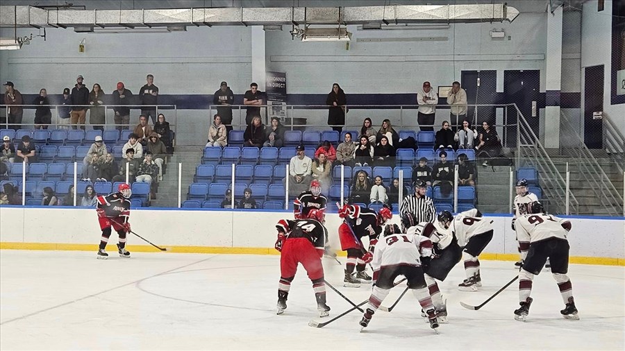 Les Pionniers M18 l'emportent contre Westwood High School