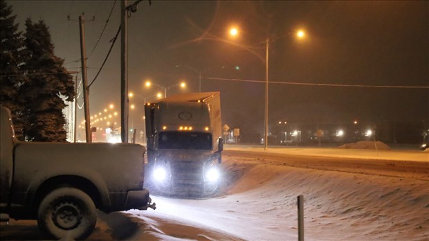 Une semi-remorque impliquée dans une sortie de route 