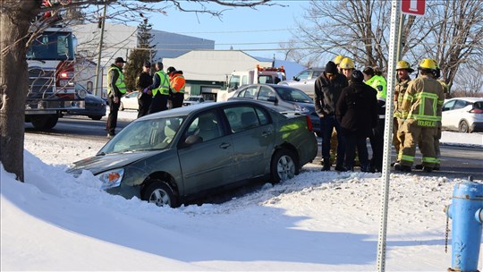 Sortie de route sur le boulevard Monseigneur-Langlois 