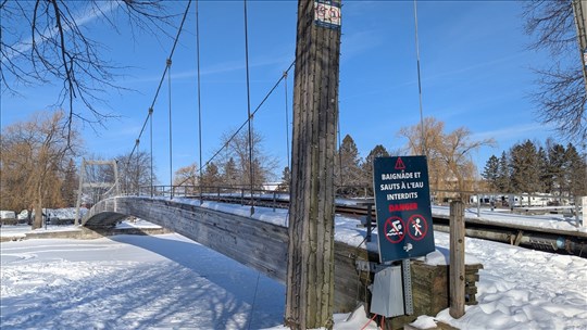 Coteau-du-Lac says no to emergency work on a deteriorating bridge   