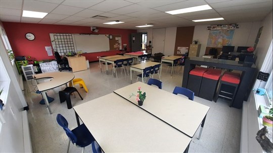 Postes disponibles au Centre de services scolaire de la Vallée-des-Tisserands