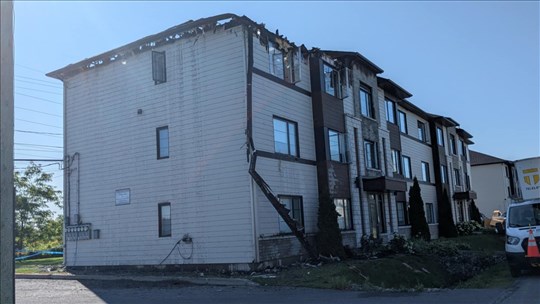 La cause de l'incendie sur la rue Carrière est toujours sous enquête 