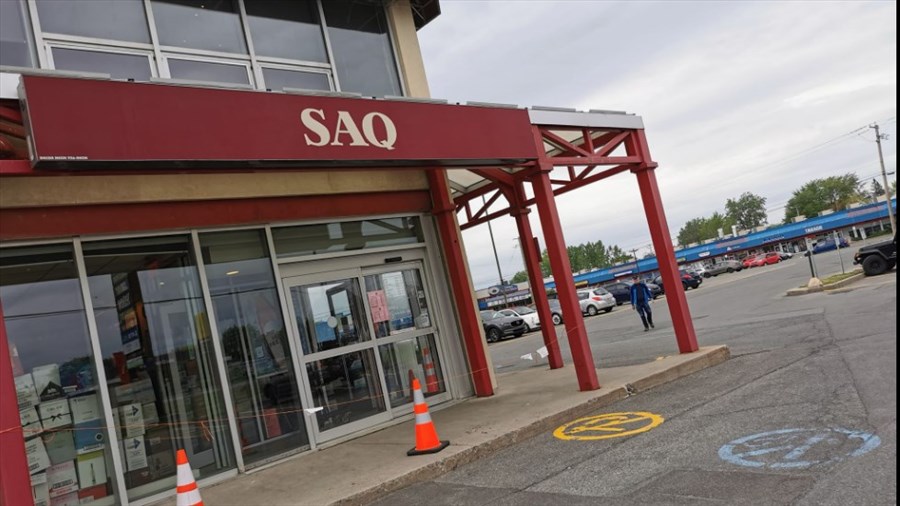 La SAQ resserre sa politique de remboursement et d'échange 