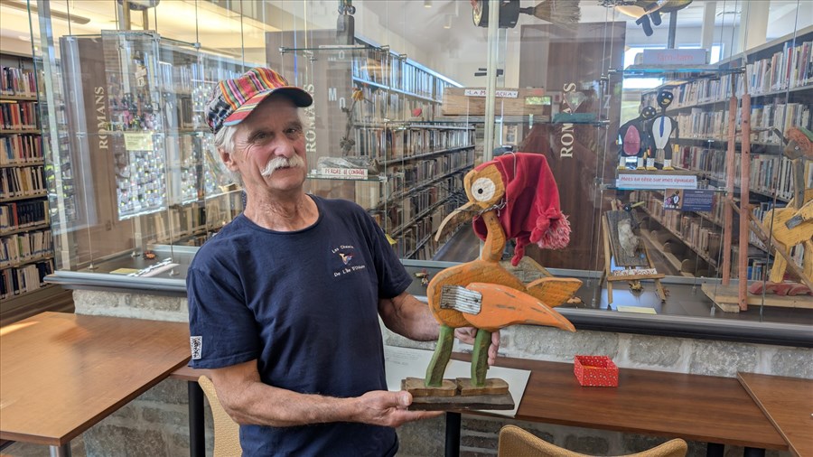 Nous sommes aux oiseaux : un voyage dans l’art populaire de Roger Brabant