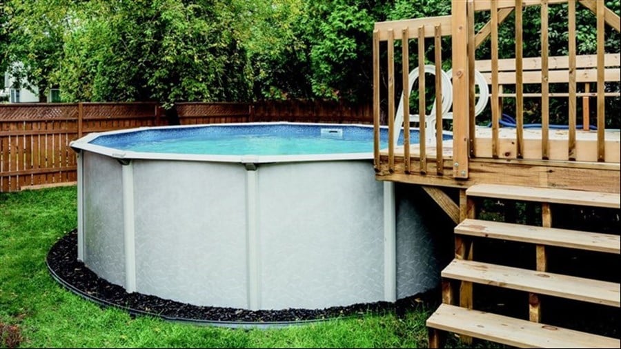 Sécurité des piscines: la date butoir fixée par Québec approche 