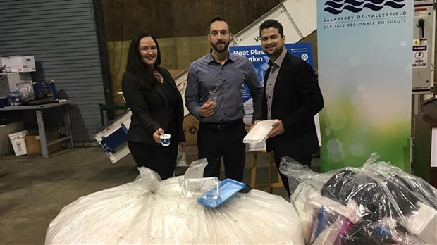 Salaberry-de-Valleyfield devient pionnière dans la récupération des plastiques no6