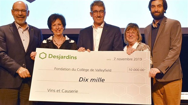 Les Caisses Desjardins de la région remettent 10 000$ à la jeunesse 