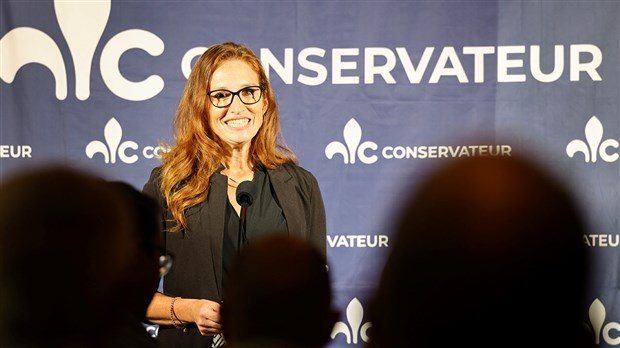 Éric Duhaime présente la candidate dans Beauharnois